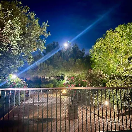 Petit Coin Boheme A & Jardin Prive سان تروبيه